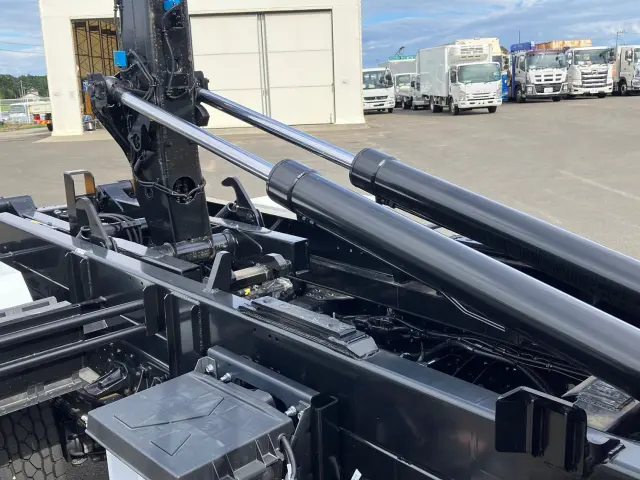 三菱 ファイター 2KG-FK72F(2WD)の写真9