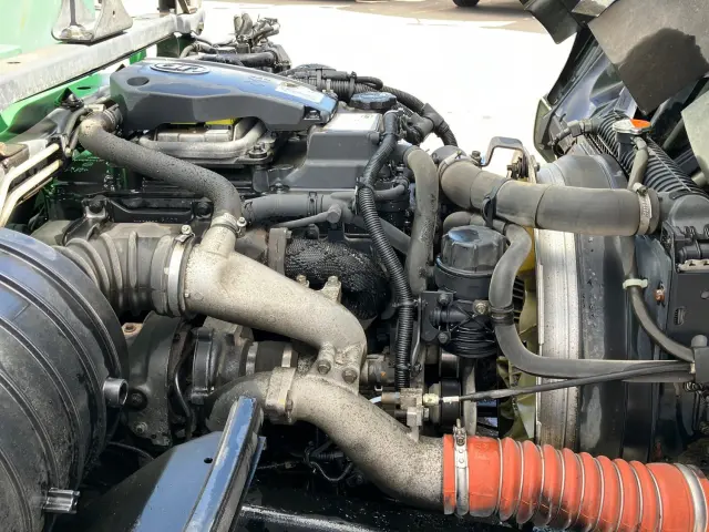 UD コンドル TKG-MK38L(2WD)の写真15