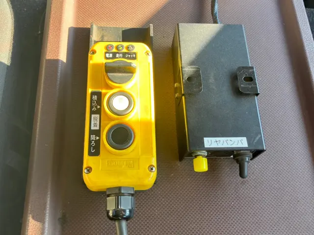 日野 プロフィア 2DG-FS1AJA(6x4)の写真19
