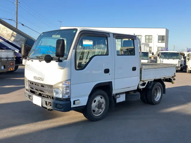 いすゞ エルフ TKG-NJS85A(4WD)の写真1