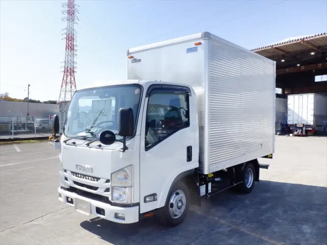 いすゞ エルフ 2RG-NLR88AN(2WD)の写真1