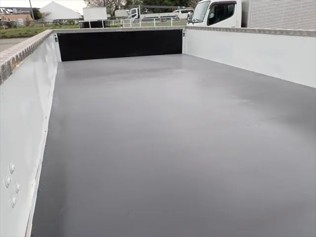 いすゞ エルフ 2RG-NMR88AR(2WD)の写真7