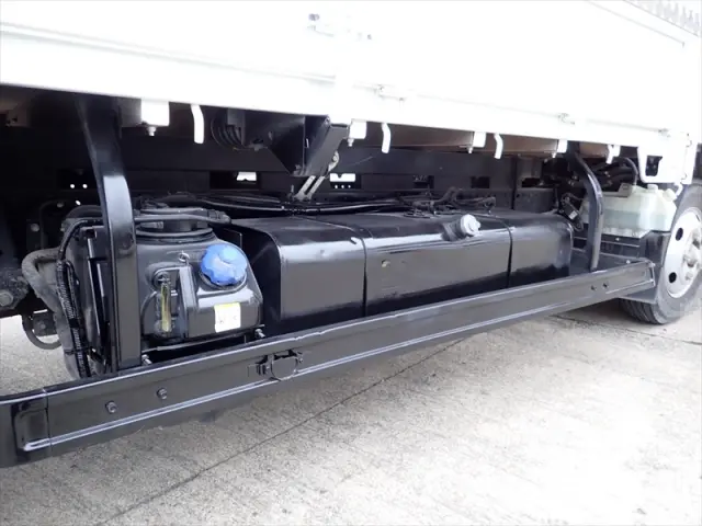 いすゞ エルフ 2RG-NMR88AR(2WD)の写真9