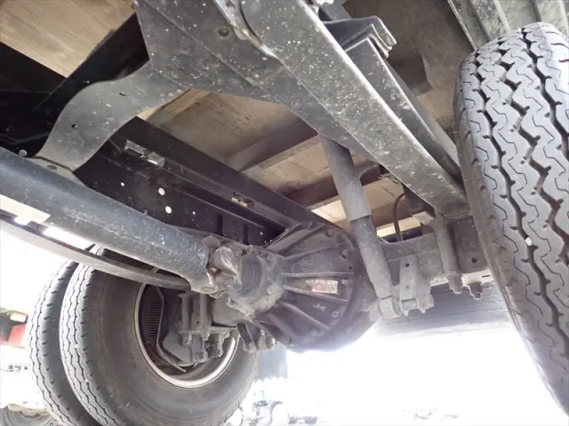 いすゞ エルフ 2RG-NMR88AR(2WD)の写真12