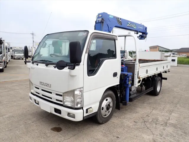 いすゞ エルフ SKG-NKR85AR(2WD)の写真1