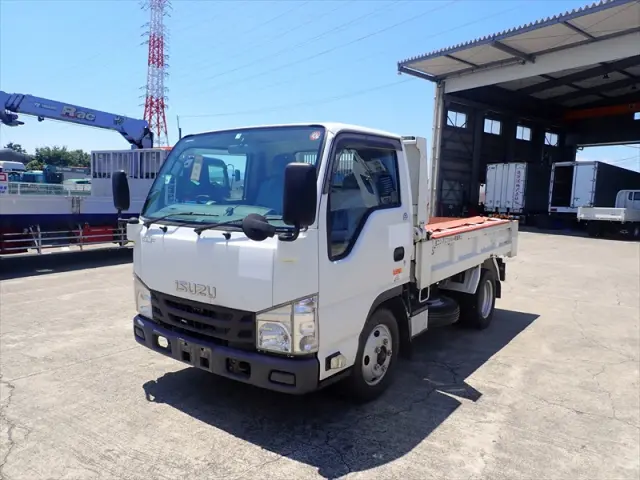 いすゞ エルフ TPG-NKR85AN(2WD)の写真1