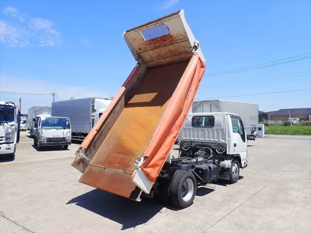 いすゞ エルフ TPG-NKR85AN(2WD)の写真8