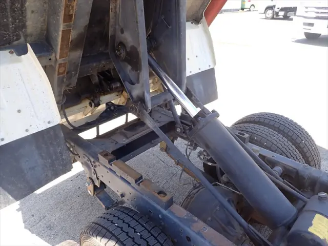 いすゞ エルフ TPG-NKR85AN(2WD)の写真12