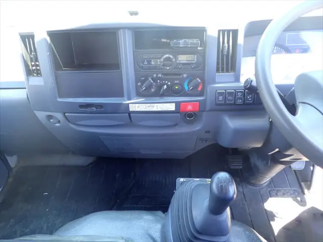 いすゞ エルフ TPG-NKR85AN(2WD)の写真24