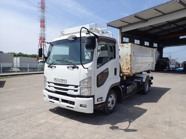 いすゞ フォワード TKG-FRR90S2(2WD)の写真1