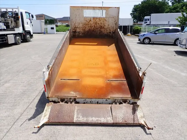 いすゞ エルフ TPG-NKR85AN(2WD)の写真5