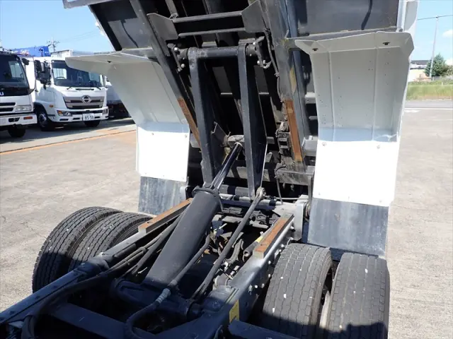 いすゞ エルフ TPG-NKR85AN(2WD)の写真12