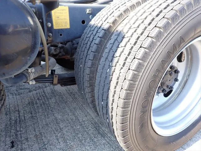 いすゞ エルフ TPG-NKR85AN(2WD)の写真15