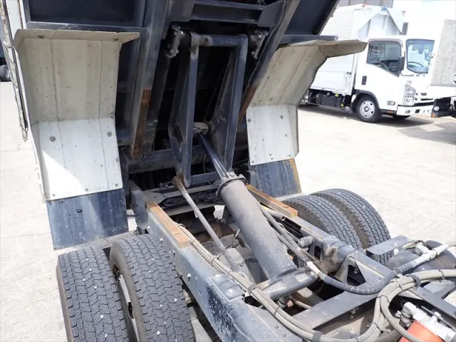 いすゞ エルフ TPG-NKR85AN(2WD)の写真20