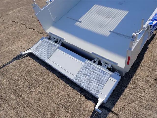 いすゞ エルフ TPG-NKR85AN(2WD)の写真29