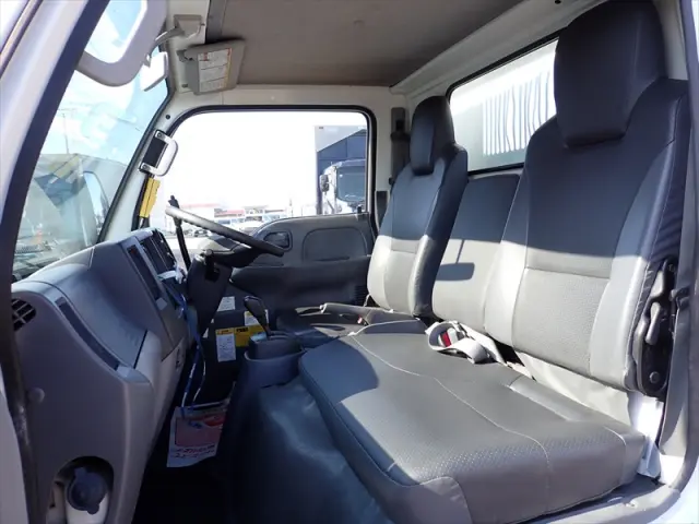 いすゞ エルフ TPG-NKR85AN(2WD)の写真42