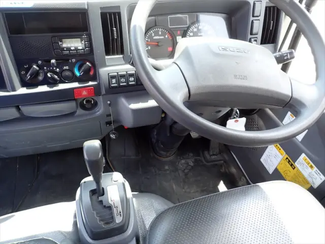 いすゞ エルフ TPG-NKR85AN(2WD)の写真47