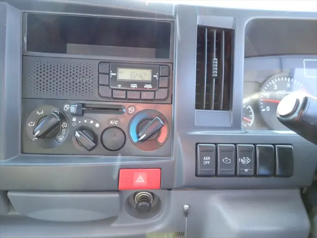 いすゞ エルフ TPG-NKR85AN(2WD)の写真47