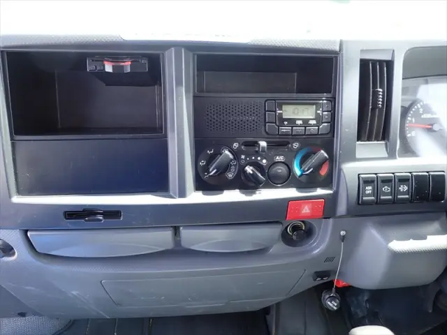 いすゞ エルフ TPG-NKR85AN(2WD)の写真48