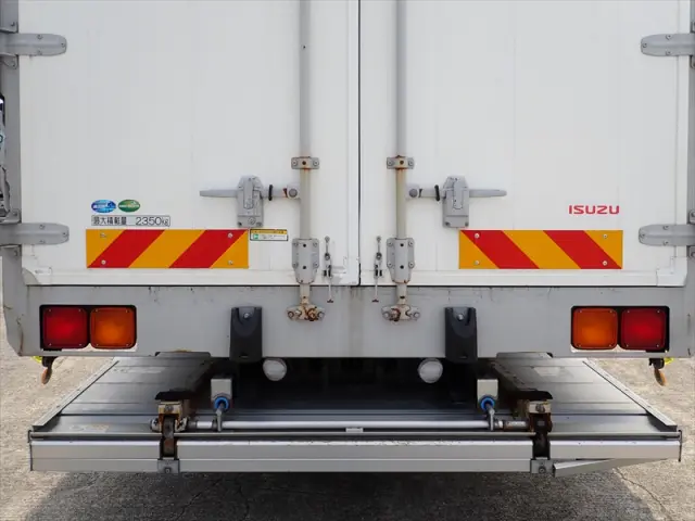 いすゞ フォワード 2RG-FRR90T2(2WD)の写真5