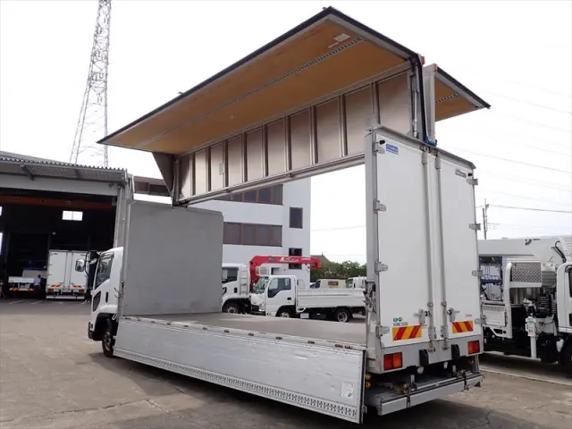 いすゞ フォワード 2RG-FRR90T2(2WD)の写真10