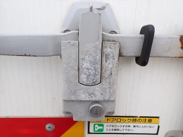 いすゞ フォワード 2RG-FRR90T2(2WD)の写真18