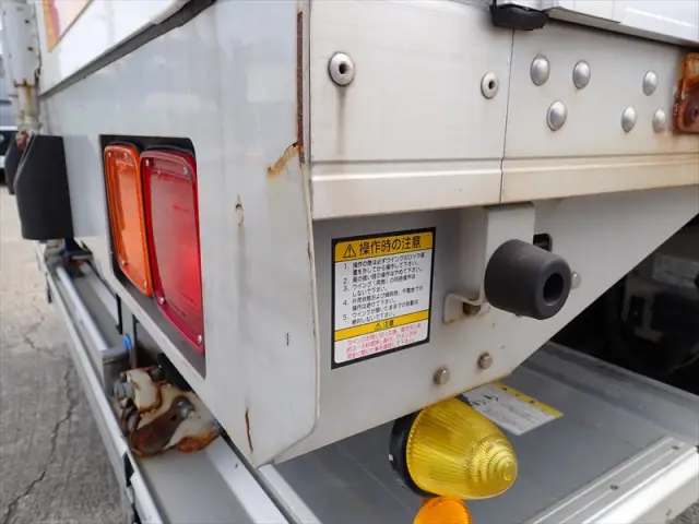 いすゞ フォワード 2RG-FRR90T2(2WD)の写真19