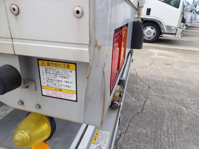 いすゞ フォワード 2RG-FRR90T2(2WD)の写真20