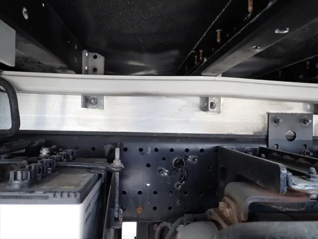 いすゞ フォワード 2RG-FRR90T2(2WD)の写真28