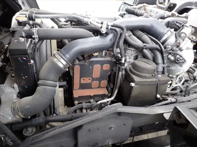 いすゞ フォワード 2RG-FRR90T2(2WD)の写真37