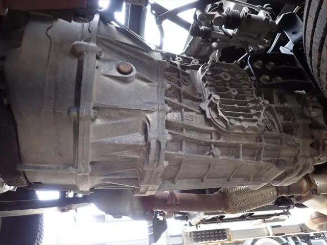 いすゞ フォワード 2RG-FRR90T2(2WD)の写真42