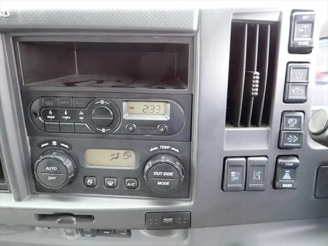 いすゞ フォワード 2RG-FRR90T2(2WD)の写真47