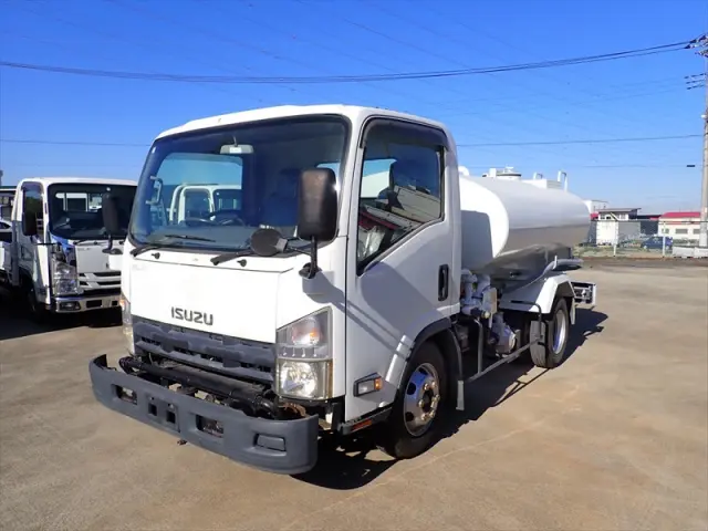いすゞ エルフ PDG-NPR75N(2WD)の写真1