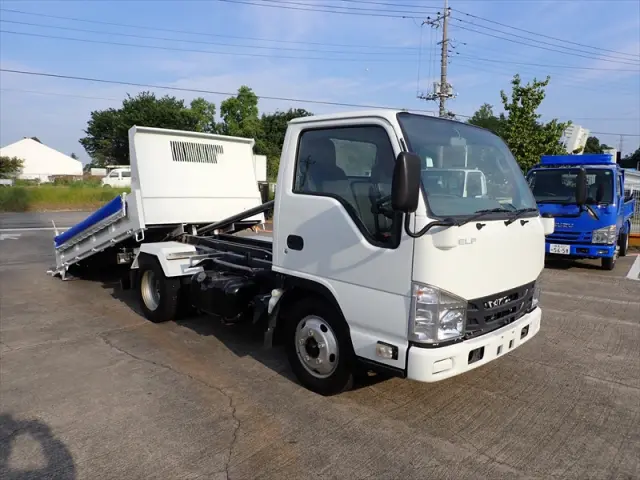 いすゞ エルフ TPG-NKR85AN(2WD)の写真3