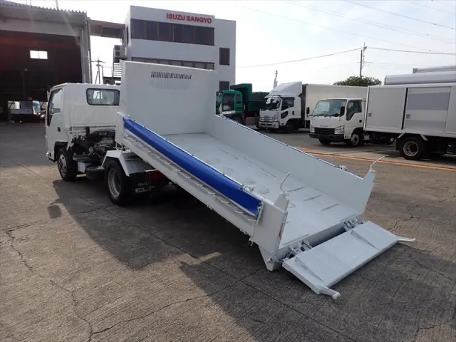 いすゞ エルフ TPG-NKR85AN(2WD)の写真4