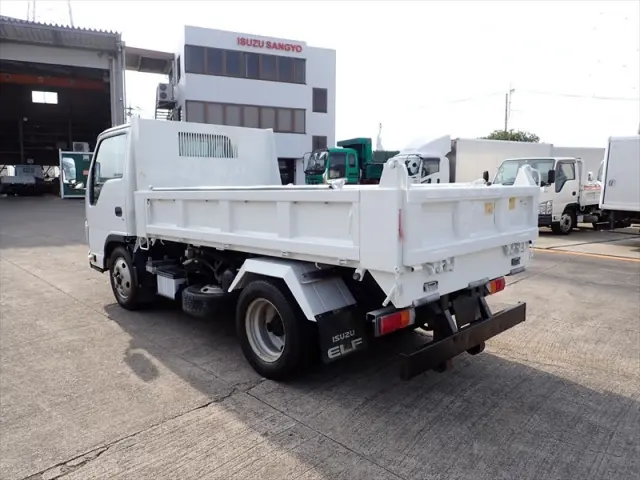 いすゞ エルフ TPG-NKR85AN(2WD)の写真11