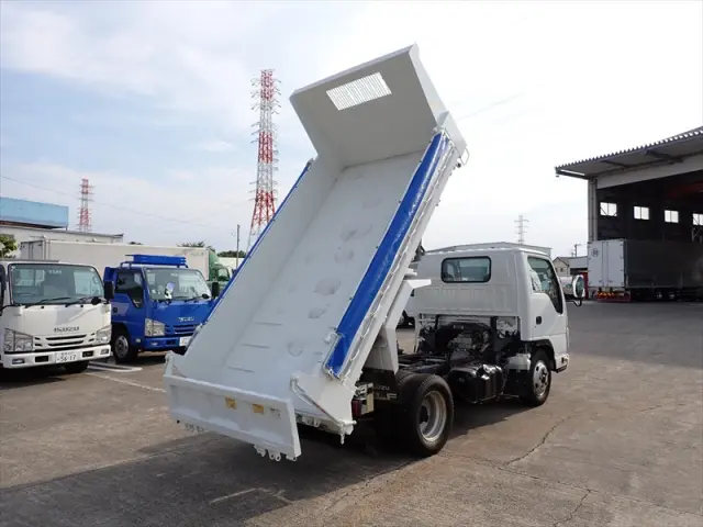 いすゞ エルフ TPG-NKR85AN(2WD)の写真13