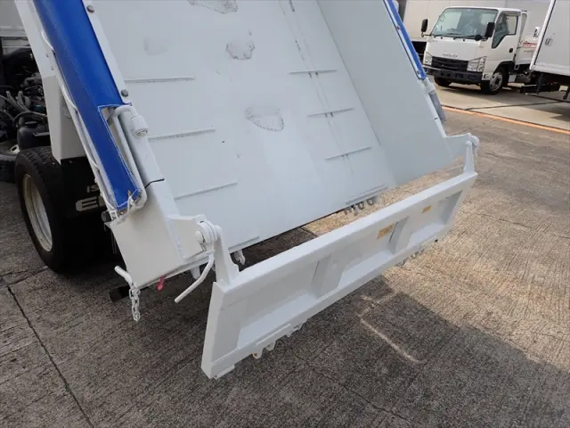 いすゞ エルフ TPG-NKR85AN(2WD)の写真16