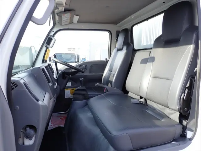 いすゞ エルフ TPG-NKR85AN(2WD)の写真40