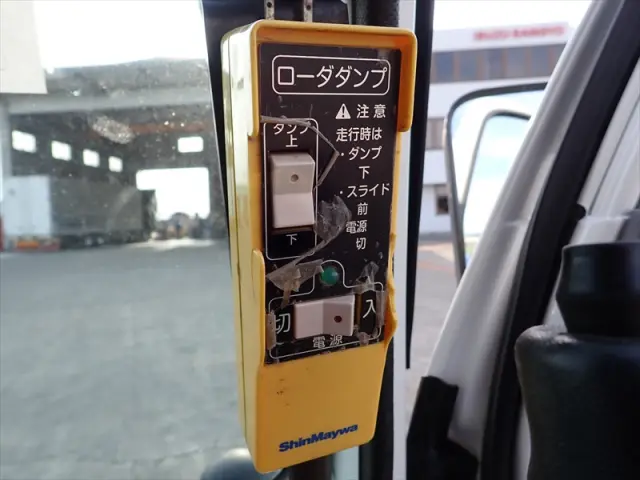 いすゞ エルフ TPG-NKR85AN(2WD)の写真45