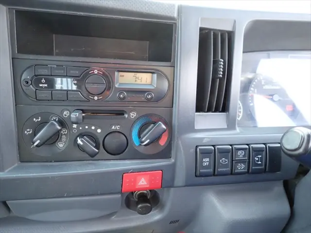 いすゞ エルフ TPG-NKR85AN(2WD)の写真46