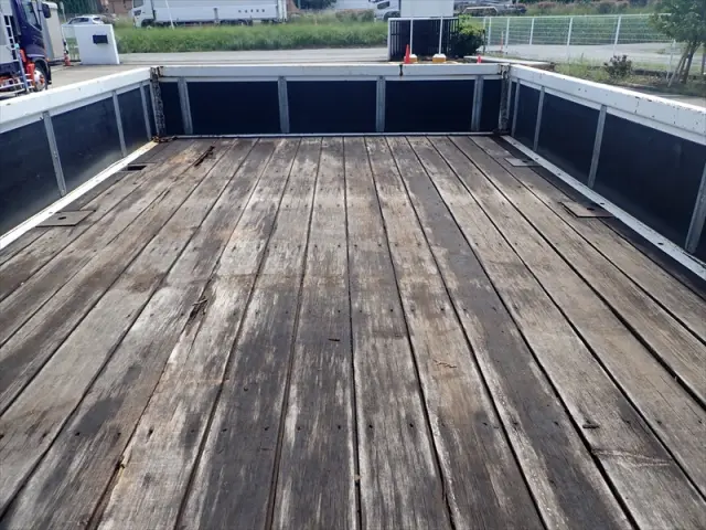 いすゞ フォワード TKG-FRR90S2(2WD)の写真8