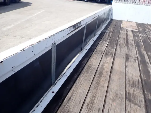 いすゞ フォワード TKG-FRR90S2(2WD)の写真13