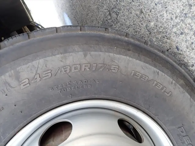 いすゞ フォワード TKG-FRR90S2(2WD)の写真47