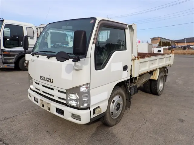 いすゞ エルフ TKG-NJR85AD(2WD)の写真1
