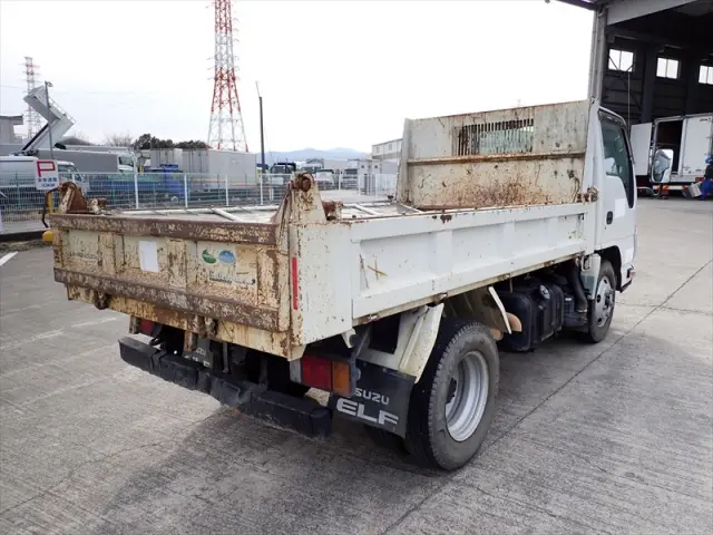 いすゞ エルフ TKG-NJR85AD(2WD)の写真2