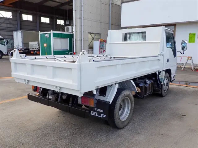 いすゞ エルフ TKG-NJR85AD(2WD)の写真2