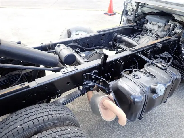 いすゞ エルフ TKG-NJR85AD(2WD)の写真12