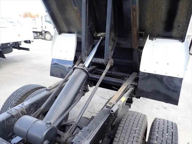 いすゞ エルフ TKG-NJR85AD(2WD)の写真13