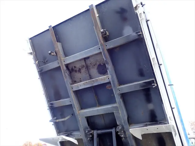 いすゞ エルフ TKG-NJR85AD(2WD)の写真14